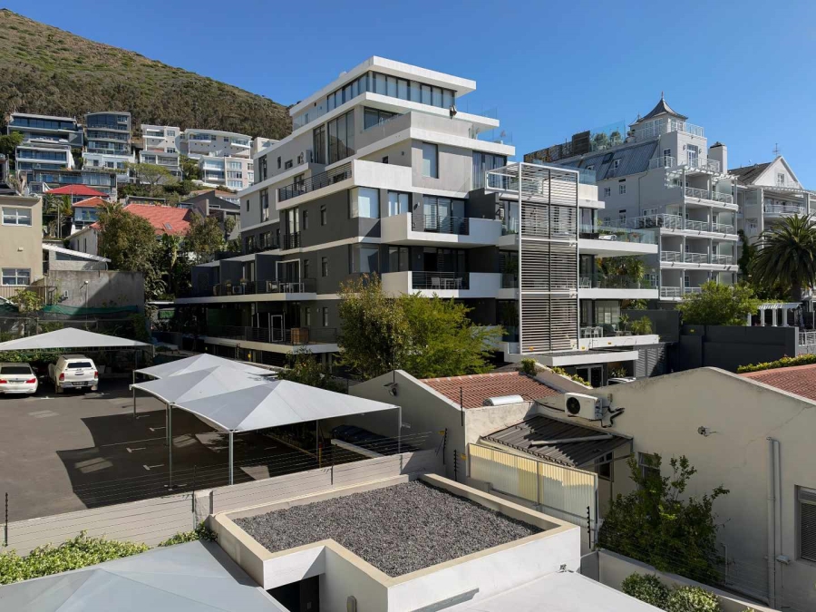 2 Bedroom Property for Sale in Green Point Western Cape